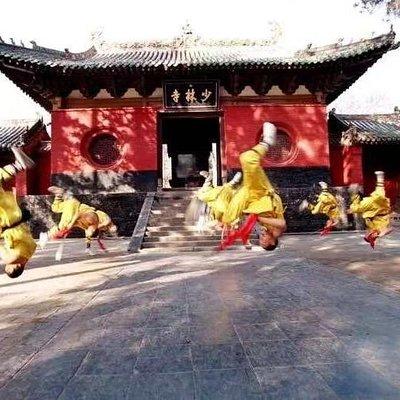 Private 3-Day Tour Featuring Shaolin Temple and other Must-See Spots in Henan