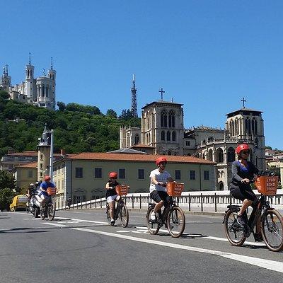 2h - Electric Bike Tour of Lyon with a Local Guide