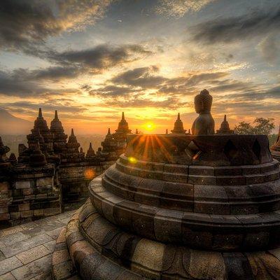 Borobudur Sunrise from setumbu Hill , Merapi Volcano & Prambanan Full Day Tour