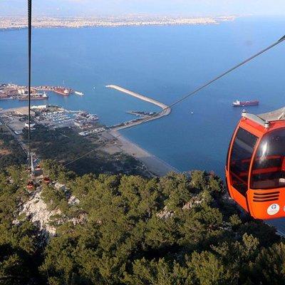 Cable Car, Boat Trip & Waterfall Full-Day Tour