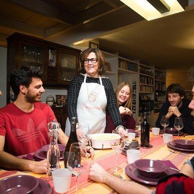 Lunch or dinner and cooking demo at a local home in Rimini