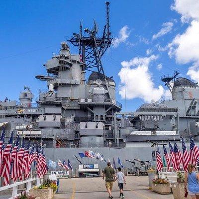 Pearl Harbor USS Arizona Memorial & Battleship Missouri