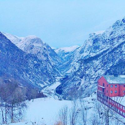 PRIVATE GUIDED TOUR: Highlights of Norway – Trip to the Sognefjord – WINTER