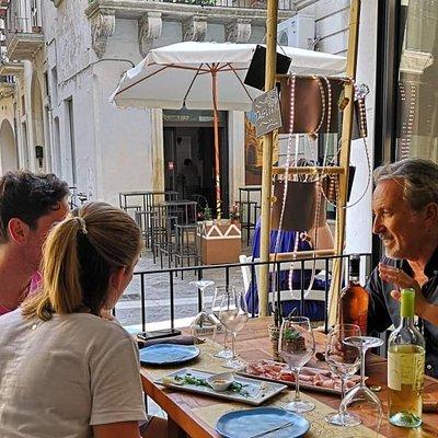 Wine and Food Tasting Experience in Lecce old town