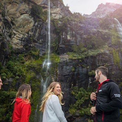 Milford Sound Coach and Cruise from Queenstown with Lunch