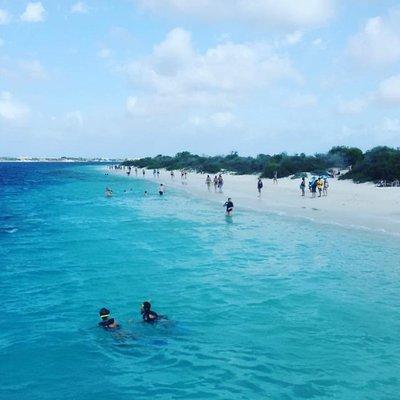 Yacht tour with local guide & snorkeling activities