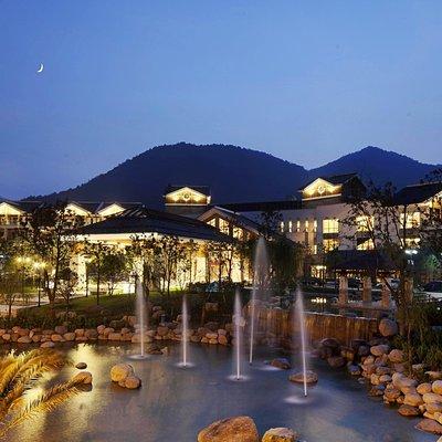 Tangshan Hot Spring Spa Resorts Private Transfer from Nanjing City 