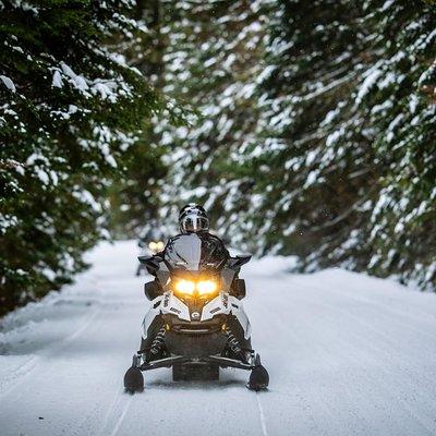 Mont-Tremblant Guided Snowmobile Tours 2hrs