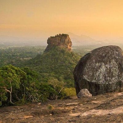 Sigiriya Rock Fortress and Dambulla All Inclusive Tour From Kandy