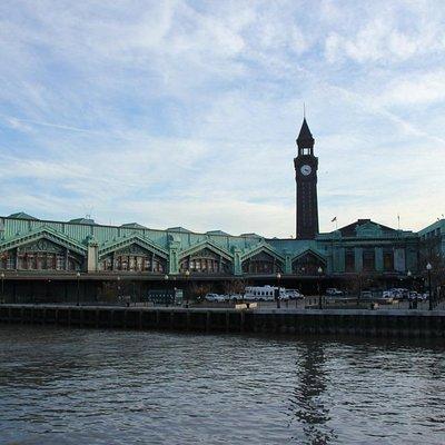 Self-Guided Scavenger Hunt: Hoboken Harbor & History!