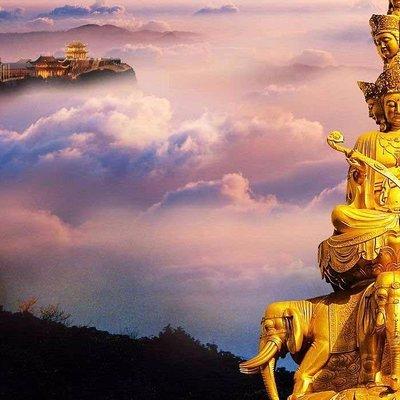 Chengdu Private Day Tour to Emei Mountain with Lunch and Cable Car Ride