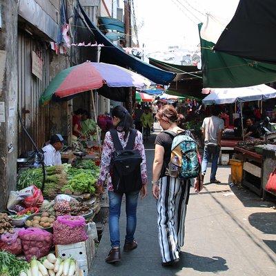 Look at Jakarta Local Experience Tour With Boating