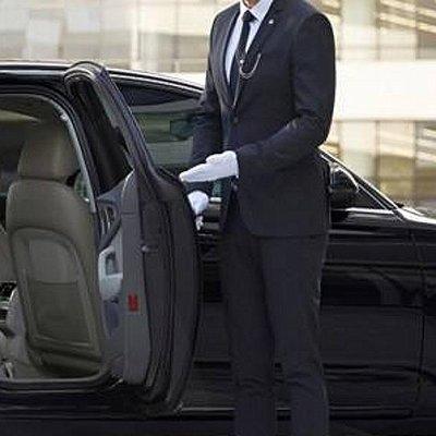 Hangzhou Private Transfer to Shanghai with Drop-off Options 