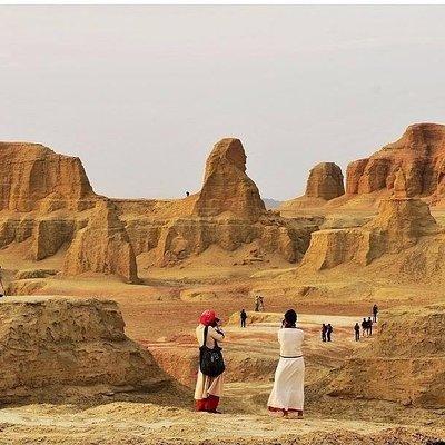 Dunhuang Private Day Tour: Yumen Pass, Han Great Wall Ruins and Yadan Ghost City