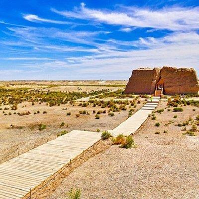 Private Dunhuang Day Tour to Yardan Park, Yumenguan & Yangguan Pass