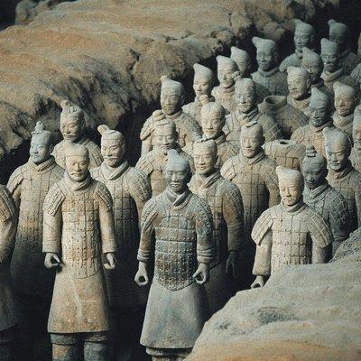 Full-Day Private Tour in Xian to Terra Cotta Warriors and Banpo Museum 