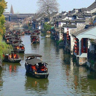 Wuxi Private Transfer to Hangzhou with Stop-over at Xitang Water Town 