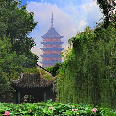 Suzhou and Tongli Water Town Private Day Tour from Wuxi