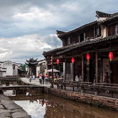  Tangmo Ancient Town Half-Day Private Tour from Huangshan 
