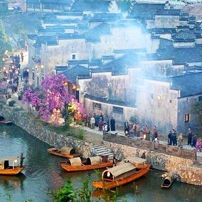 Hongcun and Chengkan Ancient Village Private Day Tour from Huangshan