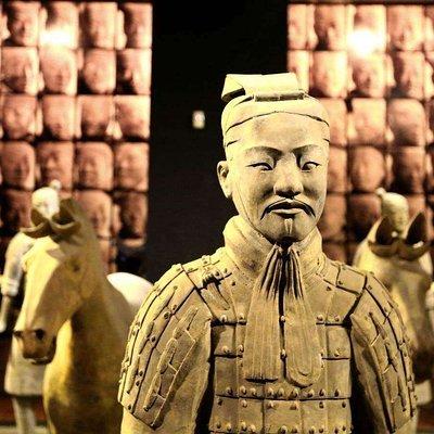 Xian Terra-cotta Warriors Private Tour with Pickup from Airport or Train Station