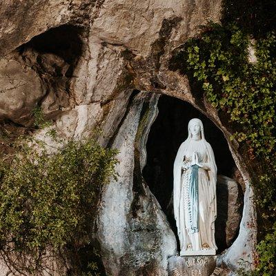 Lourdes Sanctuary Private Tour & Hotel Pickup from San Sebastian 