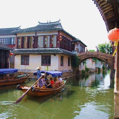 Zhouzhuang and Tongli Self-Guided Tour from Suzhou with Drop-off Options 