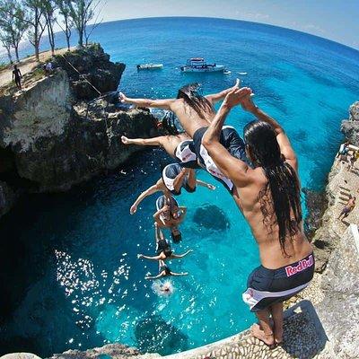 4. Negril Full-Day Guided / Sunset Tours 7miles Beach Blue Hole & Ricks Café 