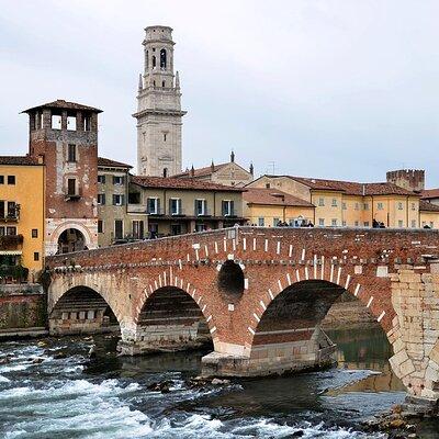 Private Day Tour from Venice to Verona with local tour guide and fast trains