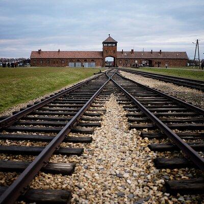 Auschwitz-Birkenau Guided Tour with Pickup from Krakow