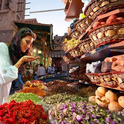 Old Dubai Shopping Tour (Textile, Spice and Gold Souq)