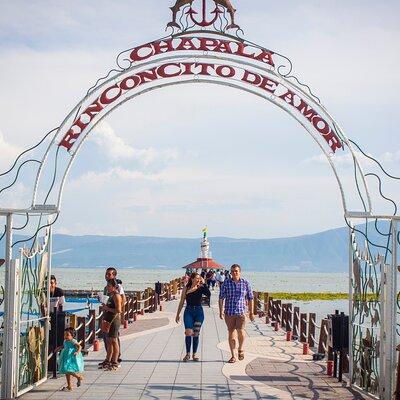 Tour to Lake Chapala, MAGIC TOWN of Ajijic from Guadalajara