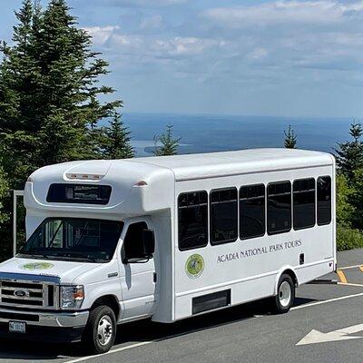 Narrated Bus Tour of Bar Harbor and Acadia National Park (2.5Hr)