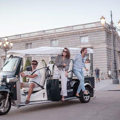 Welcome Tour to Madrid in Private Eco Tuk Tuk