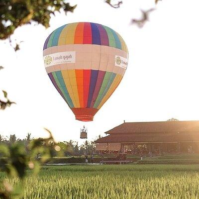 Hot Air Balloon Experience with Meals at Ubud