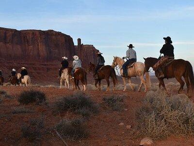 2 Hour Monument Valley Horseback Tour