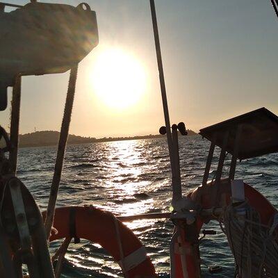 Townsville Sunset Sail Cruise Boat Tour Charter Hire Sailing Hire