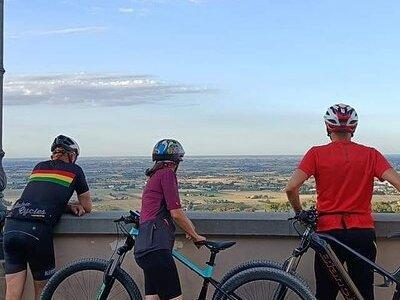 Private Guided E-bike Tour in Bertinoro