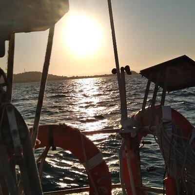 Townsville Sunset Private Sailing Cruise Hire Charter Boat Hens