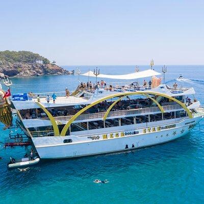 Full-day Boat Tour from Antalya with Lunch and Foam Party