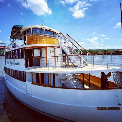 Hudson River Sightseeing Cruise from Albany