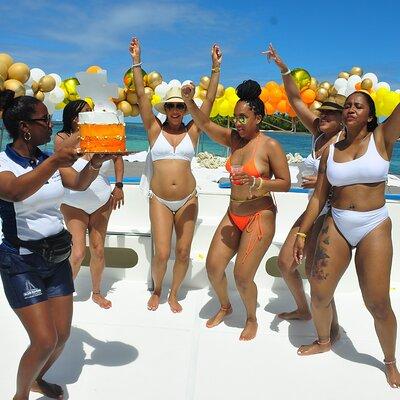 Punta Cana Party Boat Snorkeling Cruise with Music and Open Bar