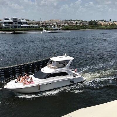 Private Half Day Yacht Charter in Palm Beach with Crew 52