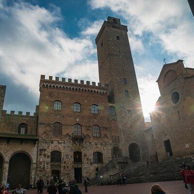 Volterra and San Gimignano: a taste of medieval Tuscany!