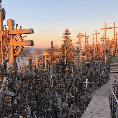 Sunrise at the Hill of Crosses - 2 countries in 1 day