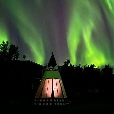 5-Day Guided Tour to Yellowknife Aurora Viewing