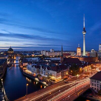 Berlin 4-Course Sunset Dinner Cruise Including Drinks 