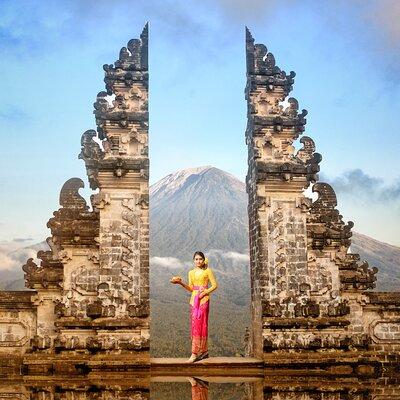 Bali Instagram Tour - Lempuyang Bali Gate of Heaven