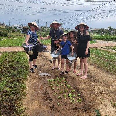 Hoi An Farming , Cooking Class, Foot Massage & Hoi An Walking Tour