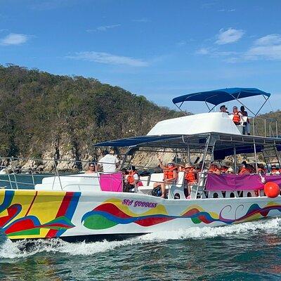 Full Day Tour of the Bays of Huatulco